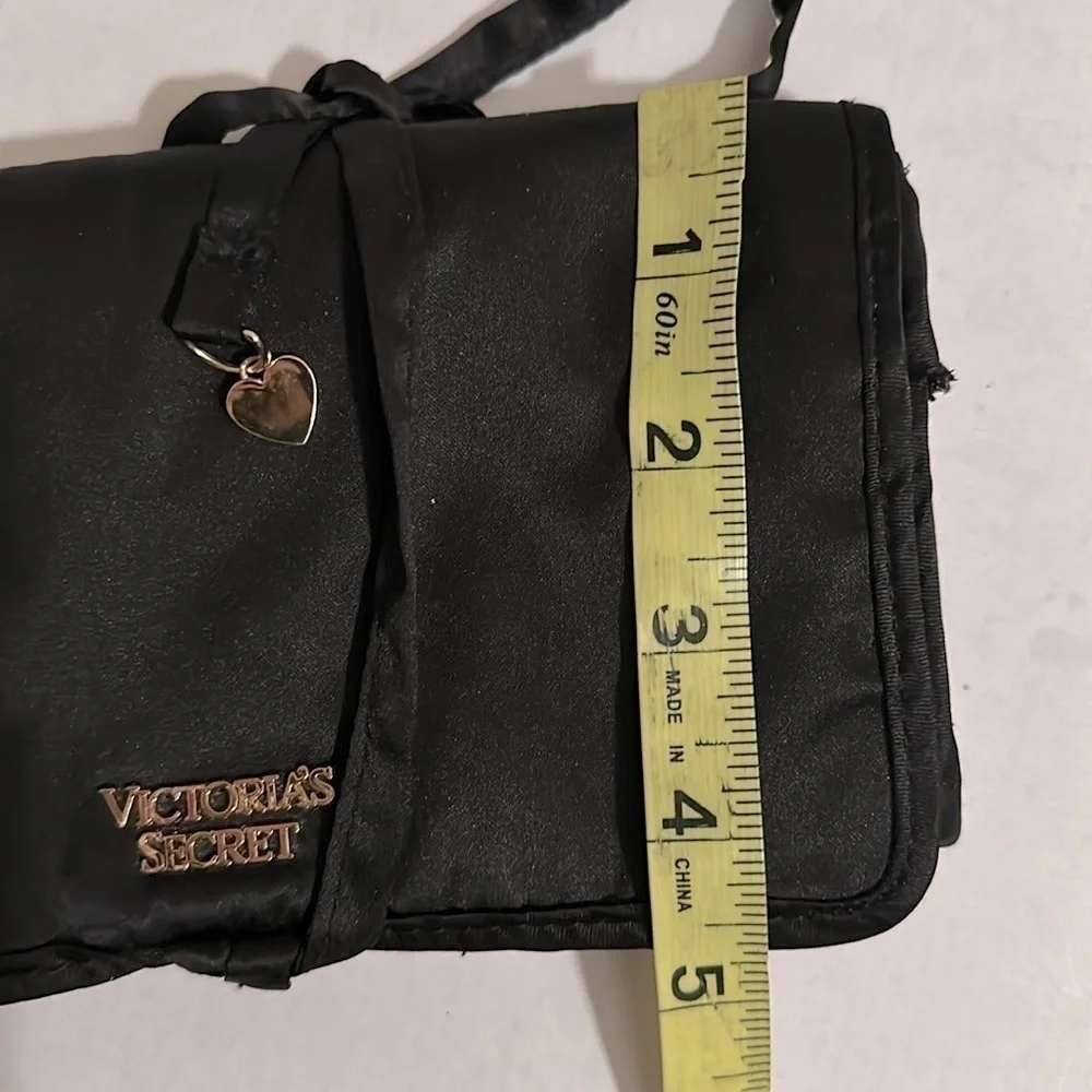 Victoria’s Secret Satin Jewelery Roll / Travel Case new never used